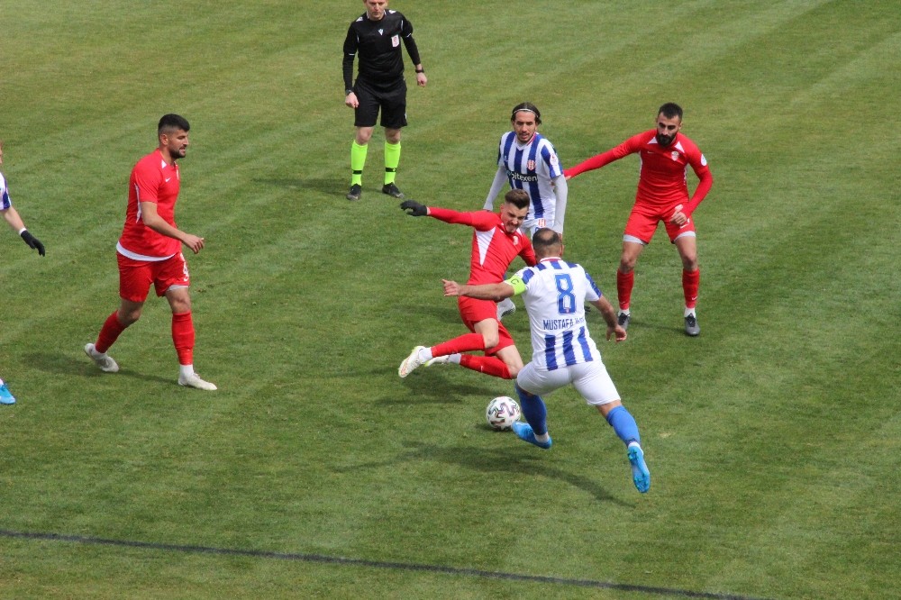 3. Lig: Karaman Belediyespor:0 - Halide Edip Adıvarspor:1
