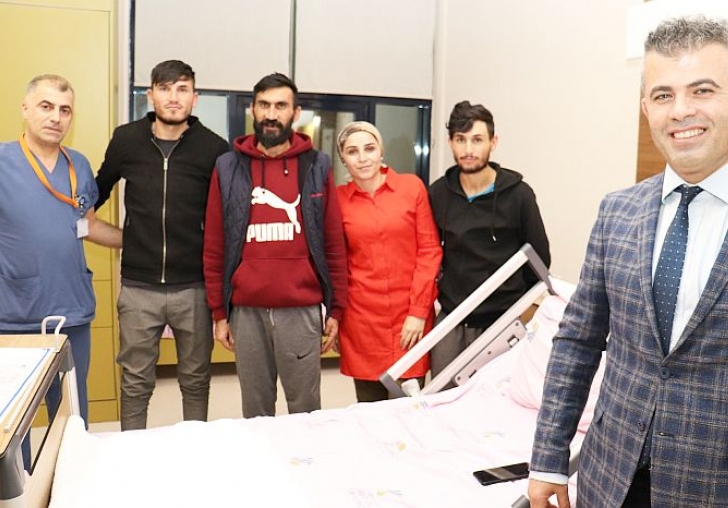 4 Kardeşe Nakil.. İşte Bu DÜNYADA BİR İLK