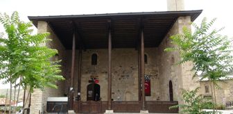 683 yıllık tarihi cami görenleri hayran bırakıyor