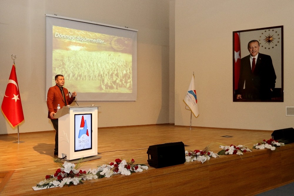 AİÇÜ´de `Mehmet Akif ve Milli Ses´ konferansı gerçekleştirildi
