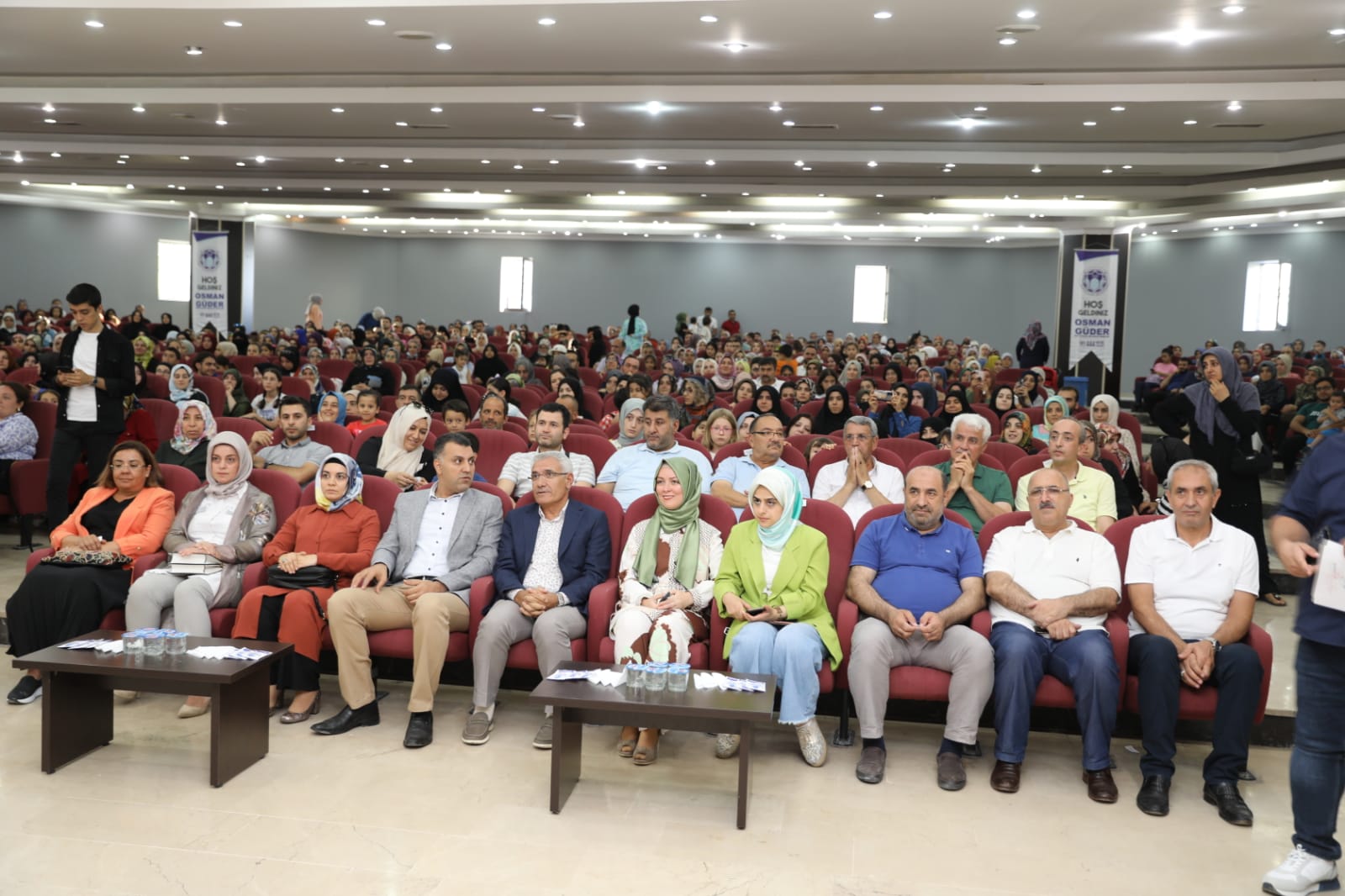 ‘AİLE AKADEMİSİ’NİN İLK KONUĞU YAZAR HATİCE KÜBRA TONGAR OLDU