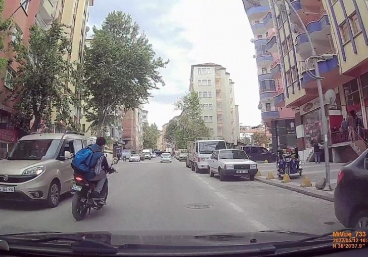Akan Trafikte Motosikletli Terörü