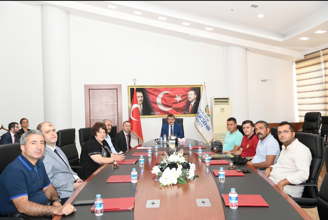 Akçadağ Spor Kulübü  Başkan Gürkan’ı Ziyaret Etti