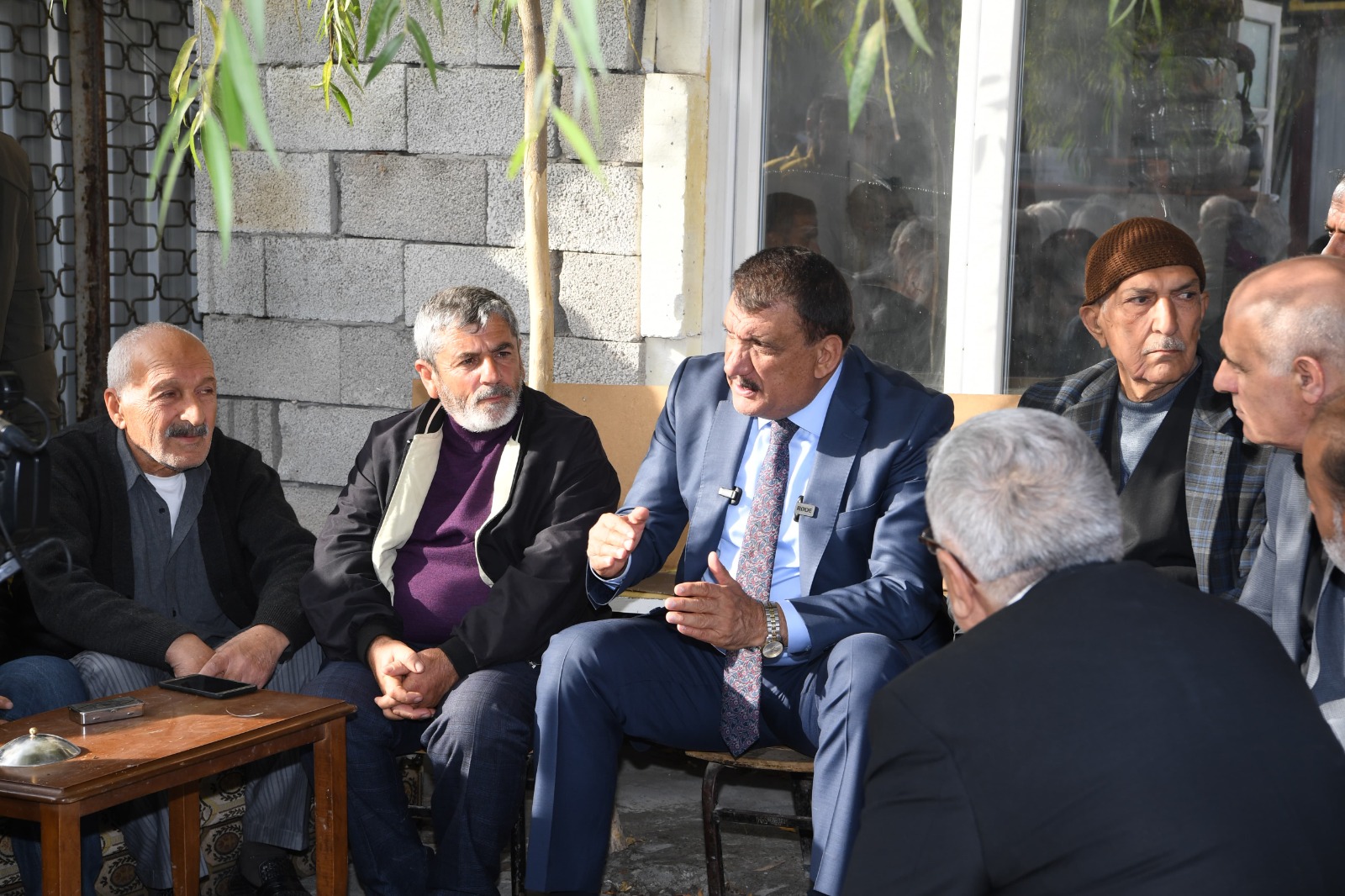 Akpınar Esnafı ile Bir Araya Gelen Başkan Gürkan,