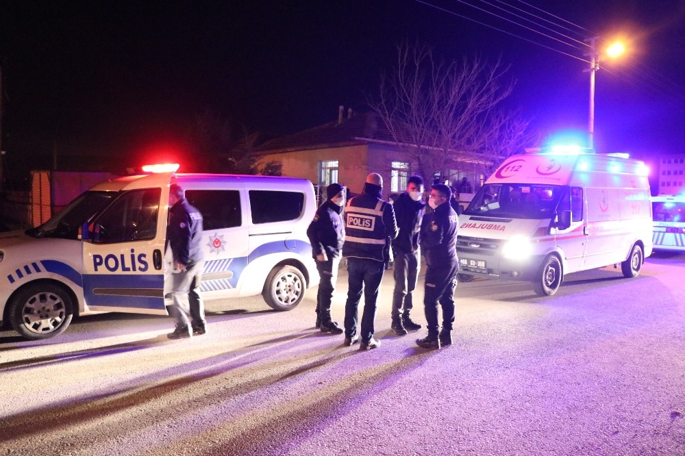 Aksaray´da yaşlı çift kafalarından vurulmuş halde evlerinde ölü bulundu
