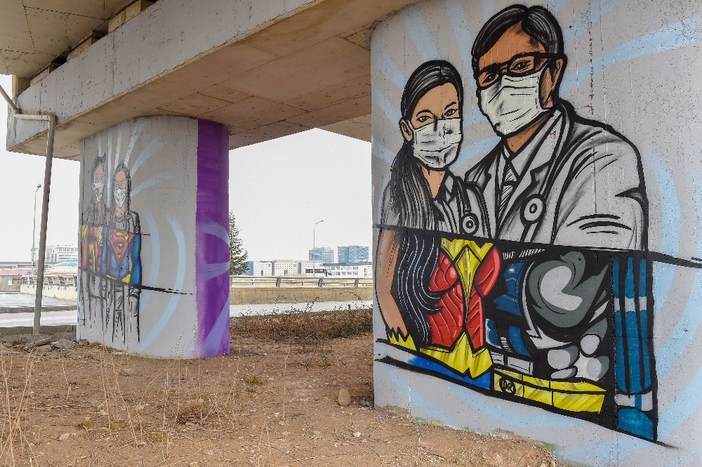 Ankara´da Tıp Bayramı için özel grafitiler

