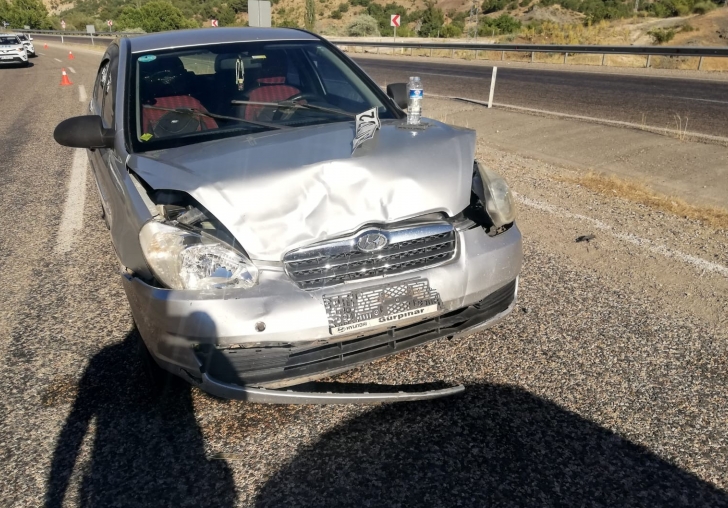Araçların Yaptığı Kazada 2 Kişi Yaralandı