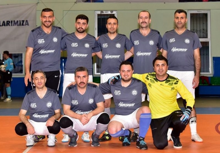 Arslantepe Futsalda Şampiyon Büyükşehir Basın..