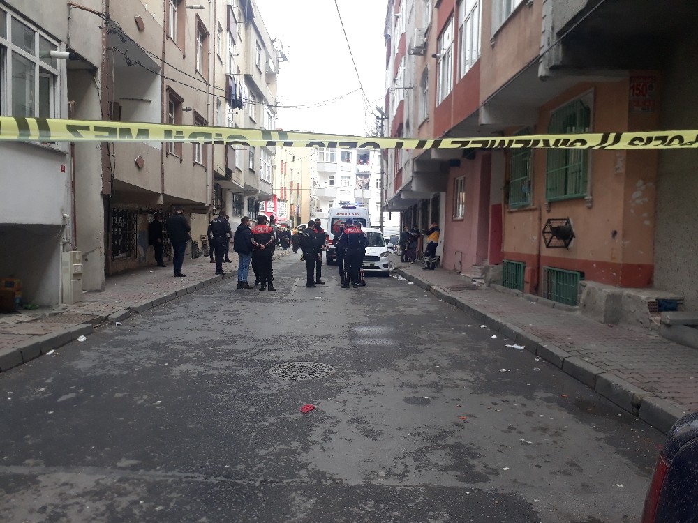 Bağcılar´da cinayet: 1 ölü, 1 yaralı
