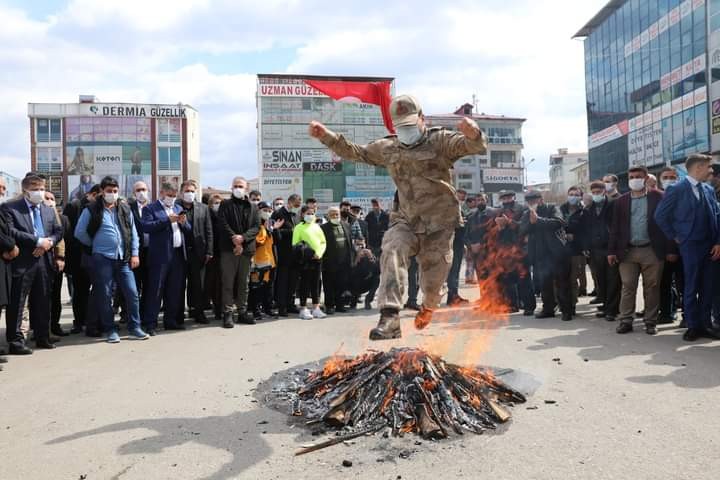 Baharın müjdecisi Nevruz Bayramı Iğdır´da  coşkuyla kutlandı

