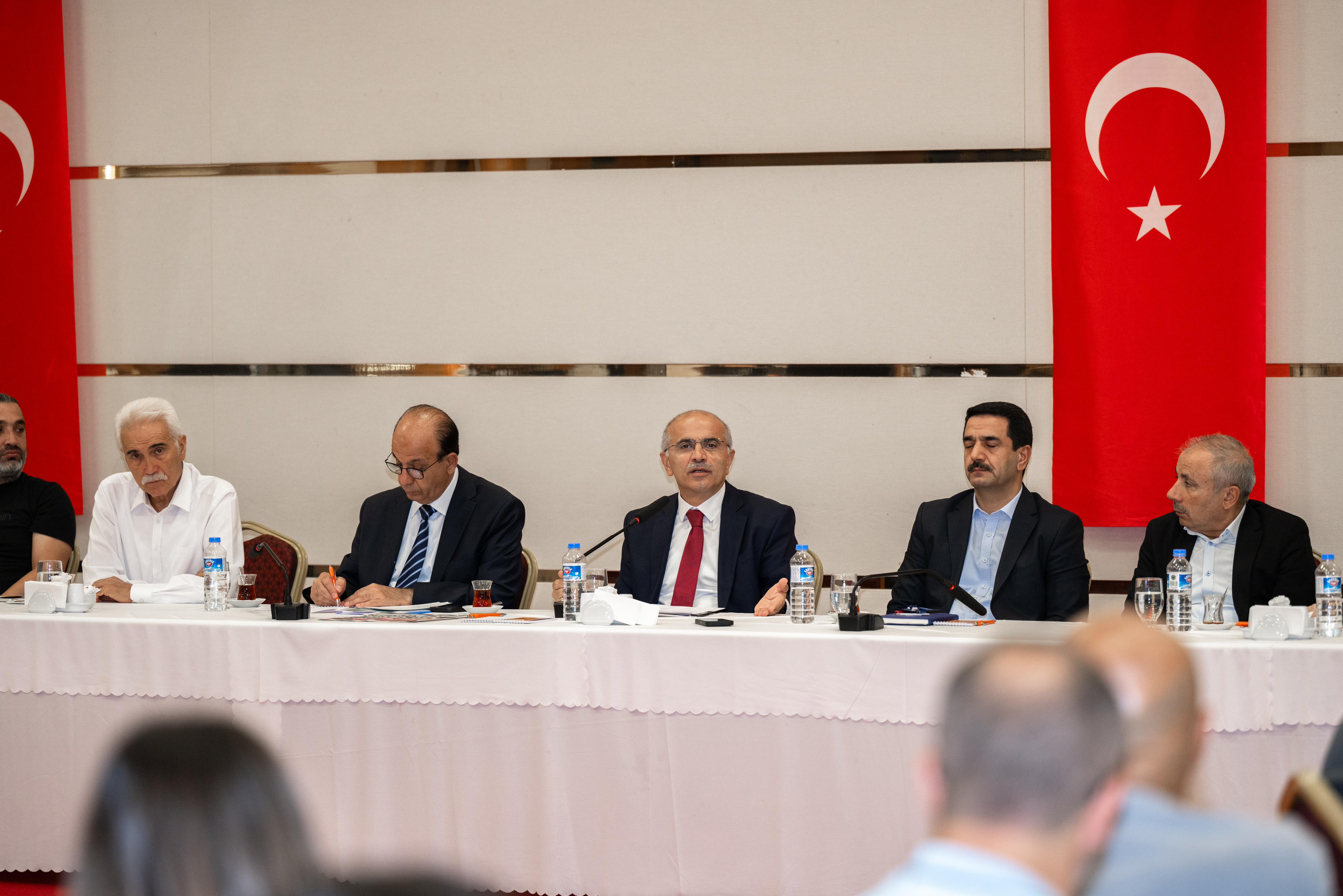 BAŞKAN ER BASIN MENSUPLARIYLA BİR ARAYA GELDİ MALATYA İÇİN HEP BİRLİKTE  EL ELE VERELİM