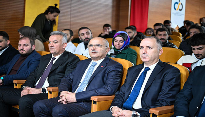 Başkan Er,“Şehir 12 Ayda Ayağa Kalktı”