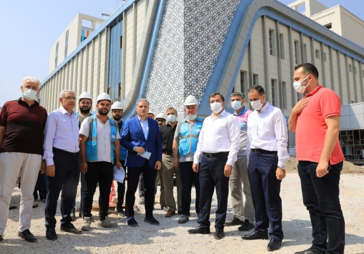 Başkan Güder, 300 yataklı devlet hastanesi inşaatını inceledi