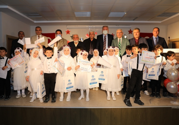 BAŞKAN GÜDER, 4-6 YAŞ MİNİK ÖĞRENCİLERİN KURAN TÖRENİNE KATILDI
