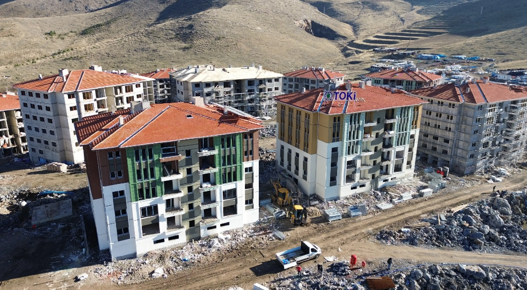 Başkan Güder Açıkladı: Konutlar Ocak Ayında Teslim Edilecek!