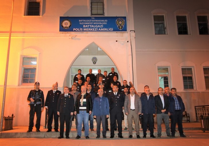 BAŞKAN GÜDER, GÖREVLİ POLİSLERLE İFTARDA BULUŞTU