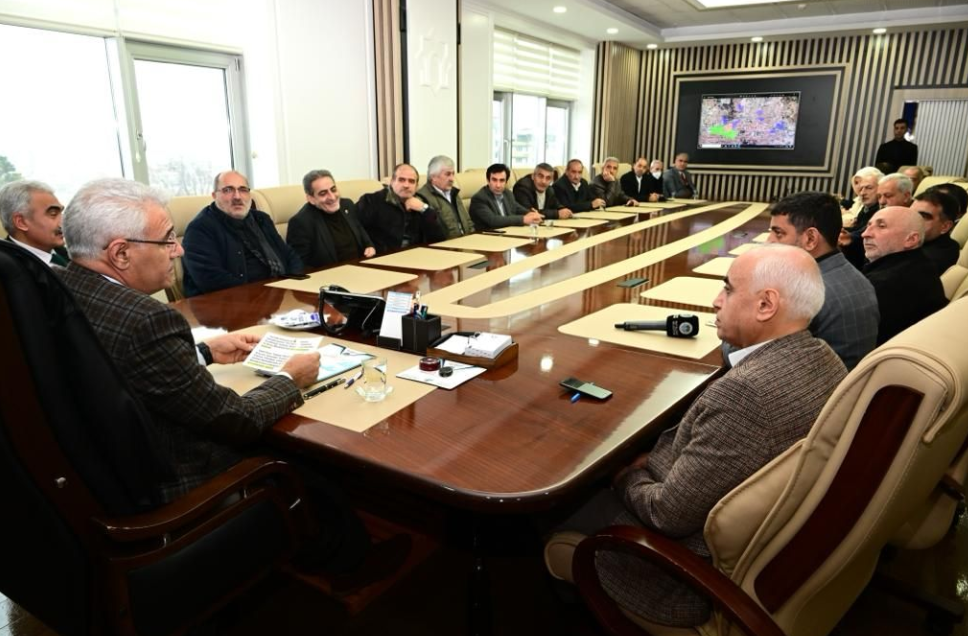 Başkan Güder, Kentsel Dönüşüme Girecek Mahalle Muhtarlarıyla Görüştü... Dev Projenin Detaylarını Açıkladı