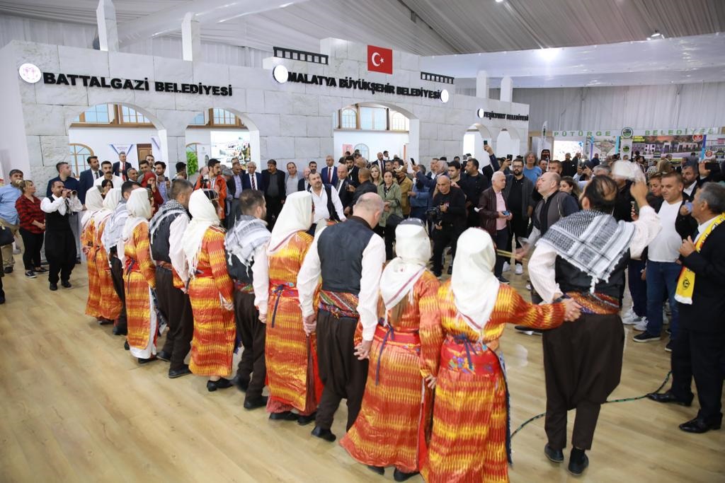 BAŞKAN GÜDER: “MALATYA İLE İSTANBUL ARASINDA GÖNÜL KÖPRÜSÜ VAR”