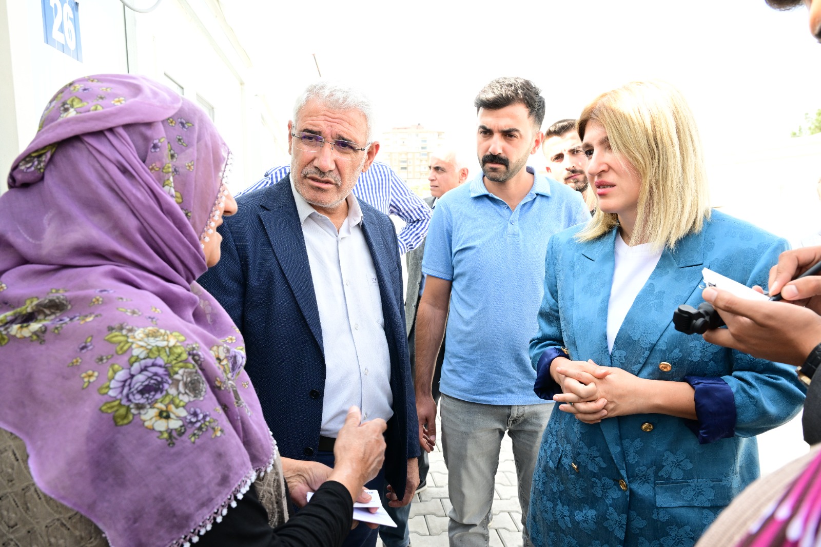 Başkan Güder ve Milletvekili Ölmeztoprak’tan Konteyner Kent Sakinlerine Ziyaret