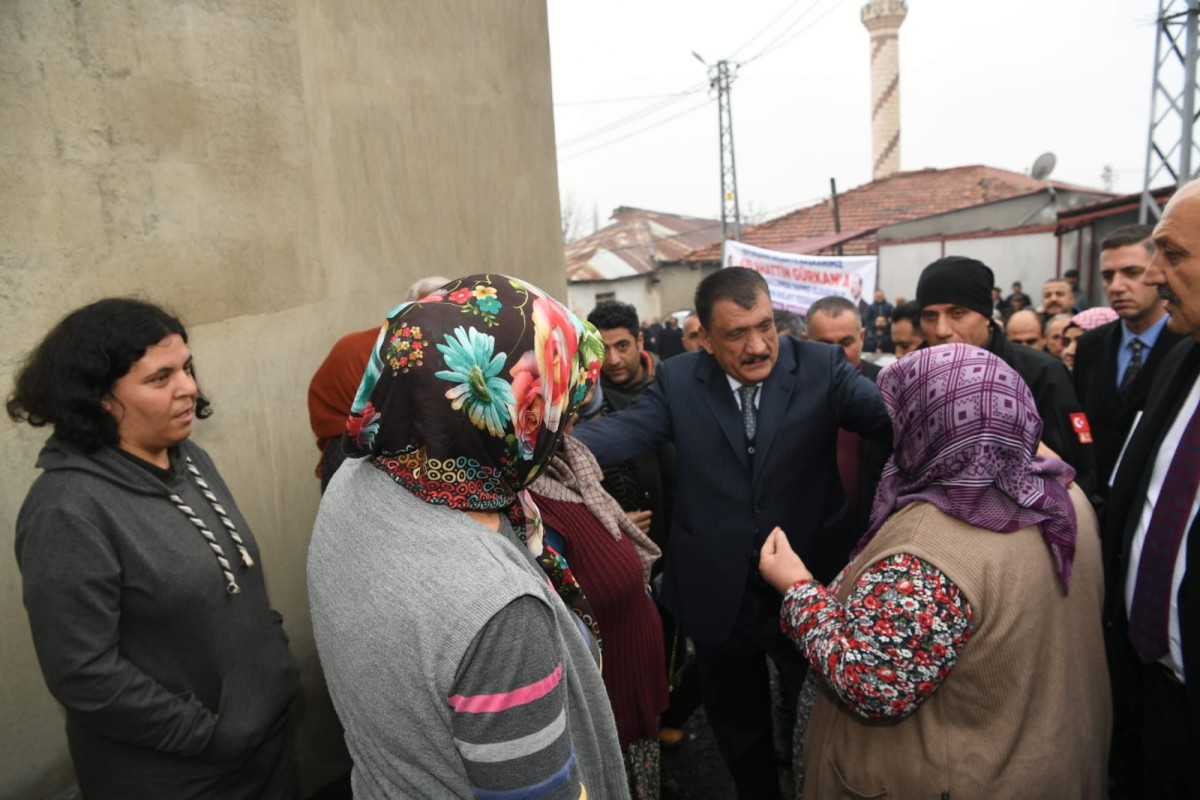 Başkan Gürkan Elmalı Mahallesini Ziyaret Etti