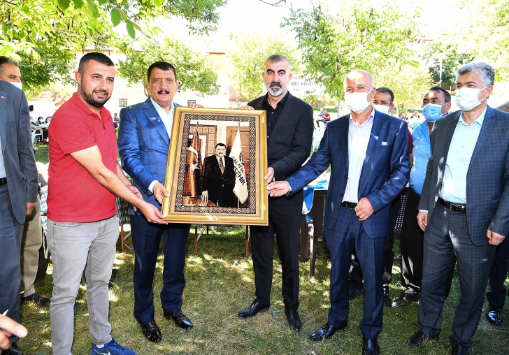 Başkan Gürkan Hekimhan İlçesi Güvenç Mahallesini ziyaret etti 