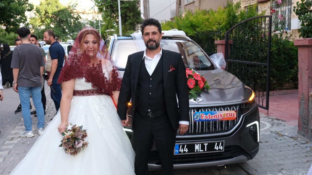 Başkan Gürkan'ın Makam Aracı TOGG Gelin Arabası Oldu