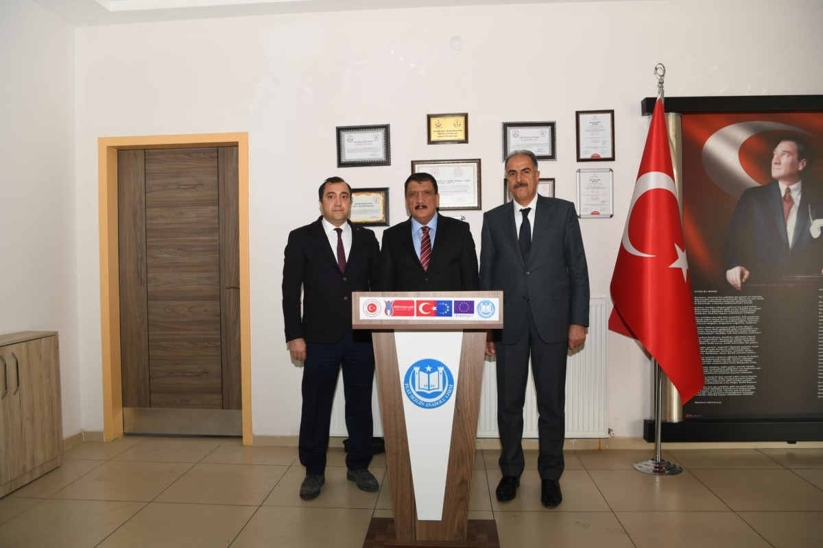 Başkan Gürkan Kariyer Günleri Programına Katıldı