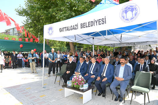 Başkan Gürkan Öğrencilerin Karne  Sevincine Ortak Oldu