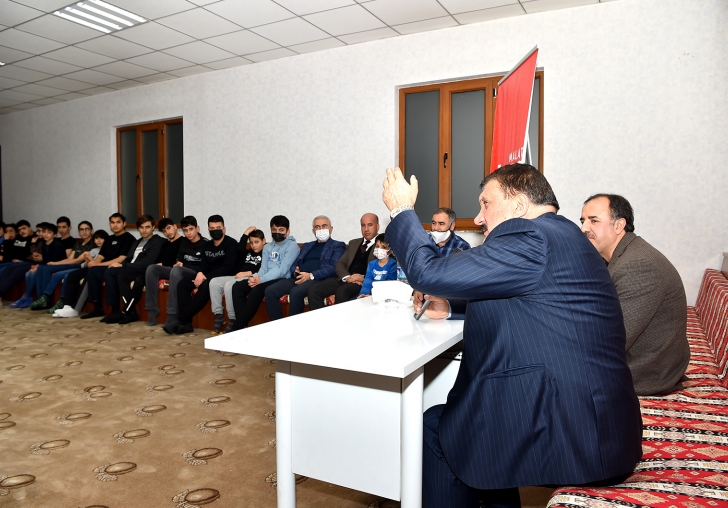 BAŞKAN GÜRKAN, ÖNDER İMAM HATİPLİLER DERNEĞİNDE ÖĞRENCİLERLE BİR ARAYA GELDİ