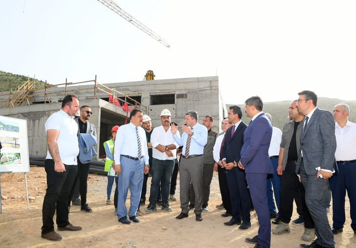 Başkan Gürkan Vali Şahin ile birlikte Beydağı Tabiat Parkında  incelemelerde bulundu