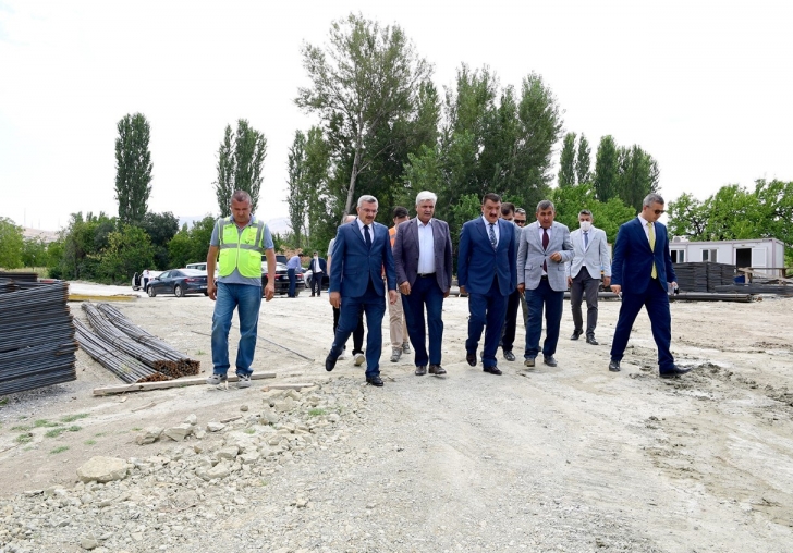  Başkan Gürkan, viyadük çalışmalarını inceledi