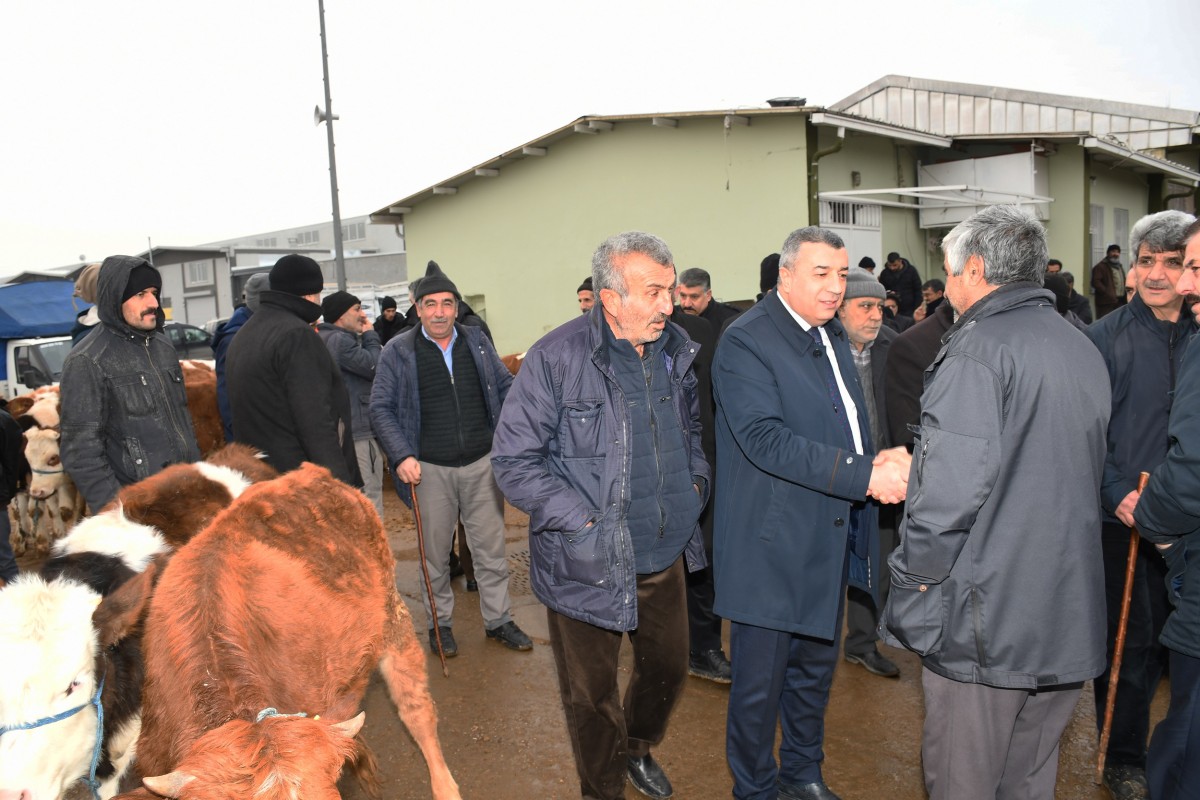 Başkan Özcan'dan Yetiştiricilere Ziyaret