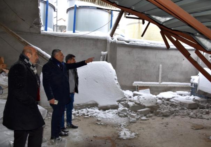 Başkan Sadıkoğlu'ndan, esnafa geçmiş olsun ziyareti
