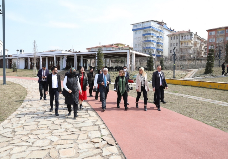 BAŞKAN YARDIMCISI KURT: BATTALGAZİ BELEDİYESİ BİZİM ÖVÜNÇ KAYNAĞIMIZ