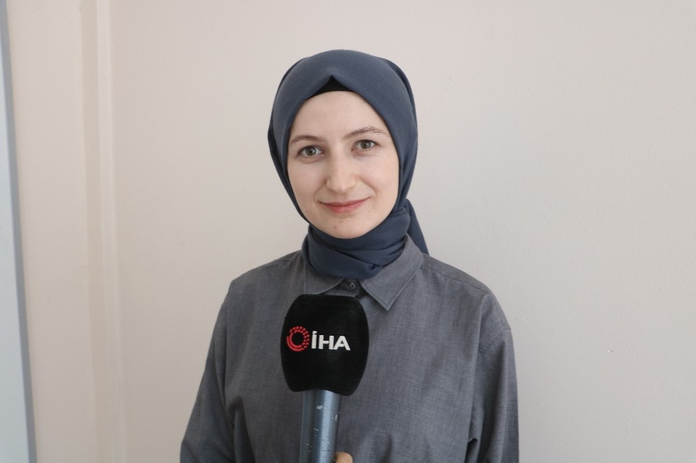 Başörtülü Sümeyya´nın mücadelesi sonuç verdi, Bosna Hersek´e gidebiliyor
