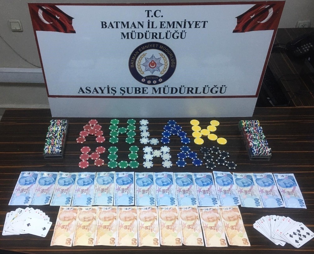 Batman´da kumar oynayan 10 kişiye 12 bin lira ceza
