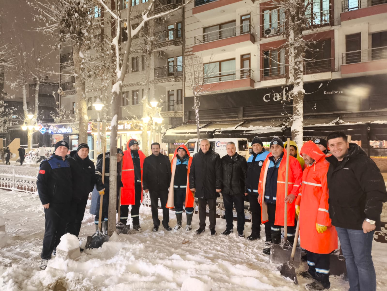 BATTALGAZİ BELEDİYESİ GECE BOYU SAHADAYDI