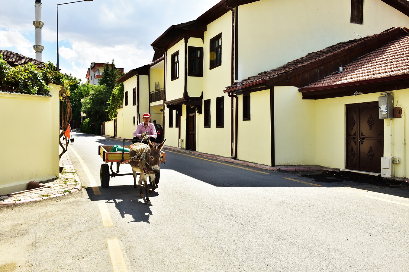 BATTALGAZİ BELEDİYESİ’NDEN DÜNYA MİRASINA GİDEN SOKAĞA SAĞLIKLAŞTIRMA