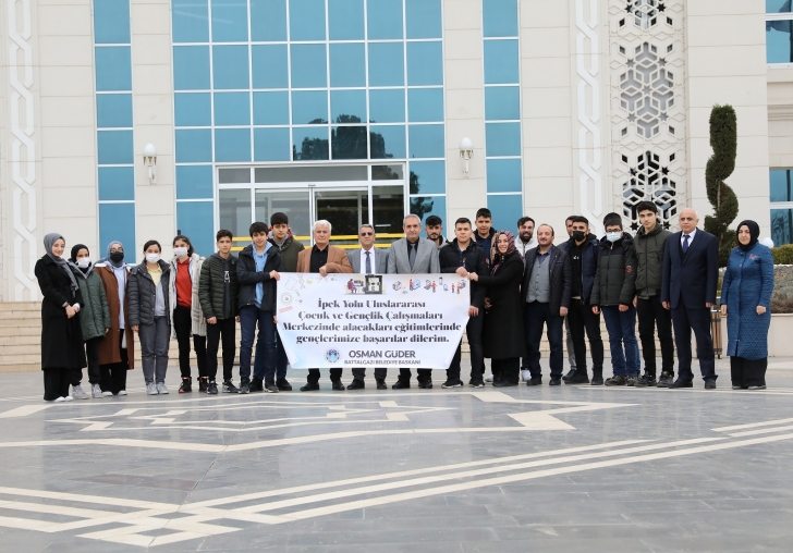 BATTALGAZİ BELEDİYESİNDEN ÖĞRENCİLERE ANLAMLI EĞİTİM GEZİSİ