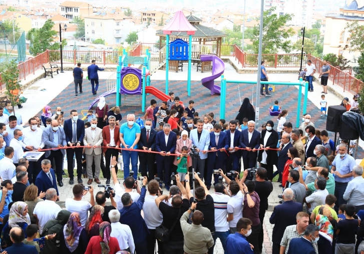 BATTALGAZİ BELEDİYESİNİN REVİZE ETTİĞİ 32 PARK HİZMETE SUNULDU