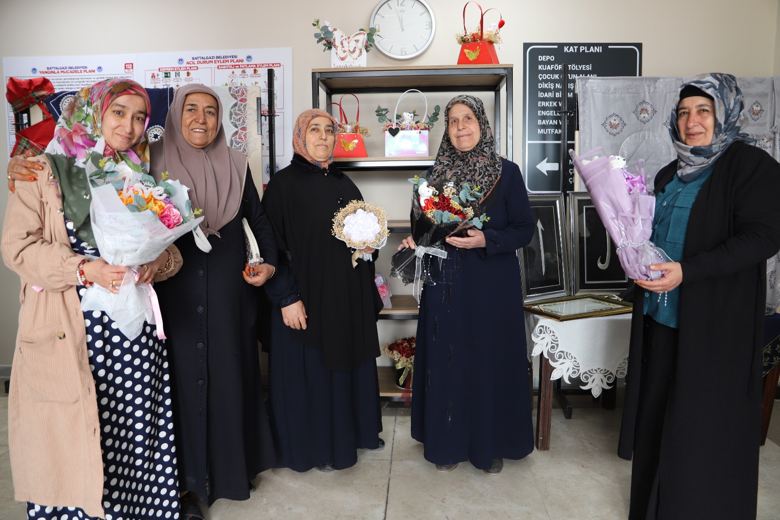 Battalgazi’de 8 Mart Gururu: Kadınların El Emeği Görücüye Çıktı