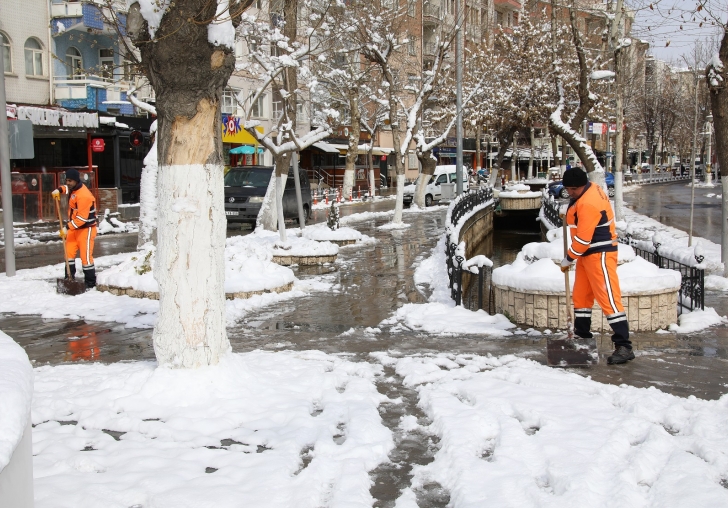BATTALGAZİDE BAŞARILI KARLA MÜCADELE ÇALIŞMASI