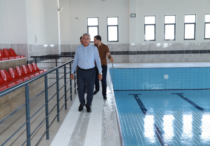 BATTALGAZİDEKİ YARI OLİMPİK HAVUZ AÇILIŞ İÇİN GÜN SAYIYOR