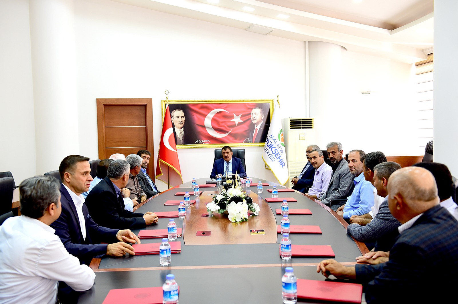 Battalgazi İlçesi Mahalle Muhtarlarından Başkan Gürkan'a ziyaret