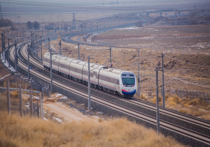 -BAYRAM YOĞUNLUĞUNA EK SEFERLERLE ÖNLEM ALINDI