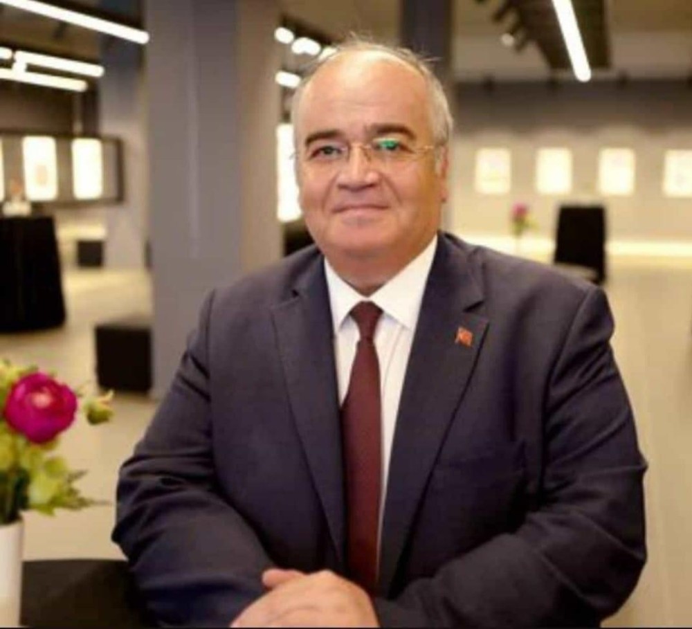 Belediye Başkan Yardımcısı koronaya yenik düştü
