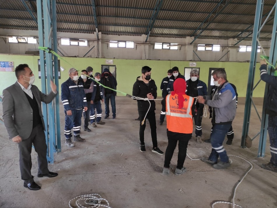 Belediye personeline yüksekte çalışma eğitimi
