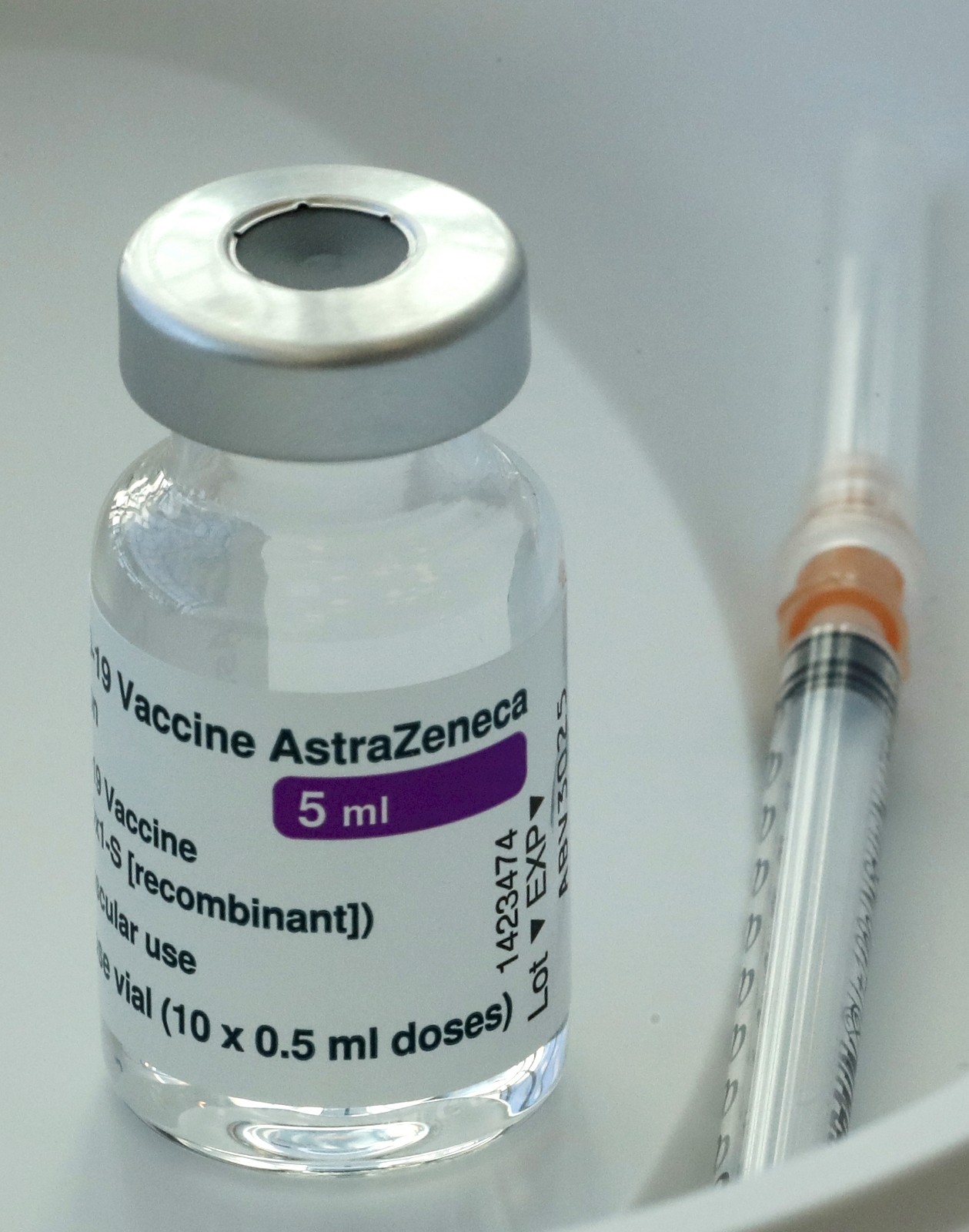 Berlin 60 yaş altı kişiler için AstraZeneca aşısının kullanımını durdurdu
