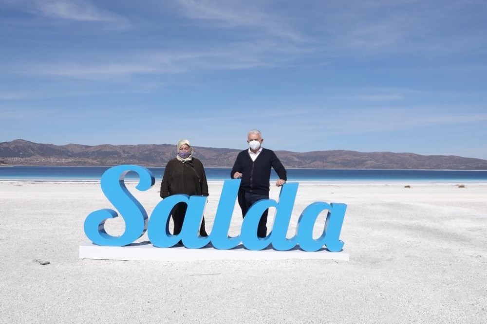 Binali Yıldırım Salda Gölü´nü ziyaret etti
