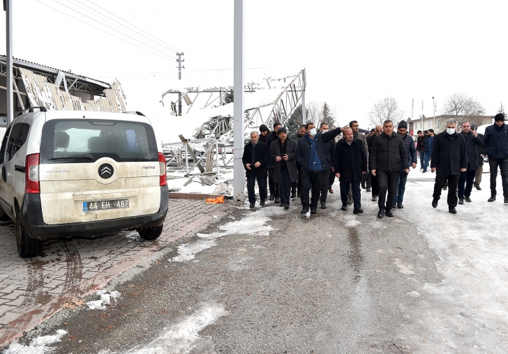 Büyükşehir Belediye Başkanı Selahattin Gürkan, Galericiler Sitesi Esnafını Ziyaret Etti